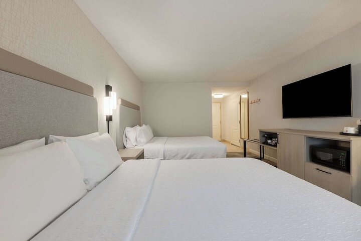 Room 7 of 38