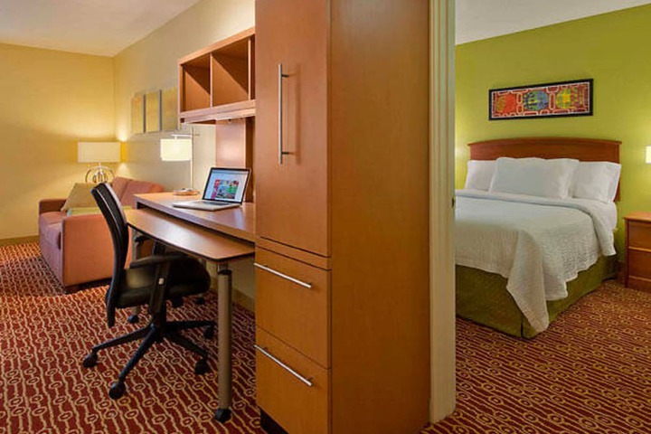 Room 14 of 24