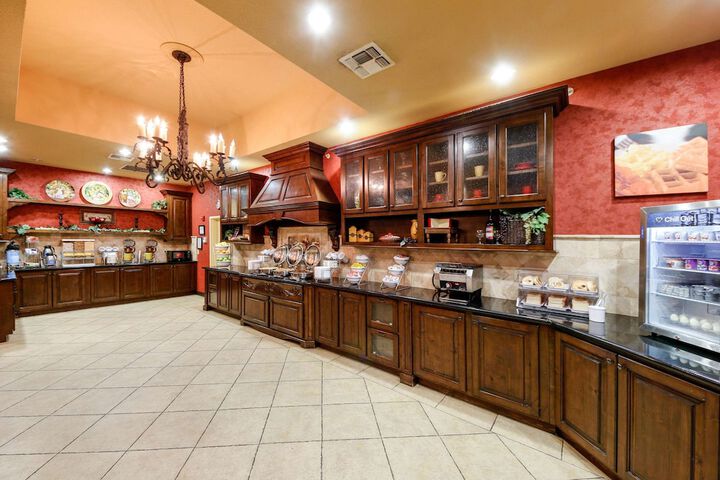 Breakfast/Coffee Service 36 of 44