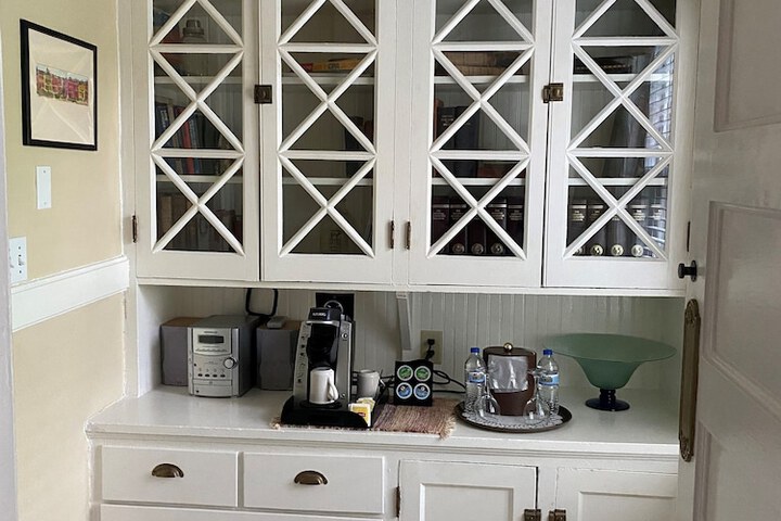 Breakfast/Coffee Service 73 of 92
