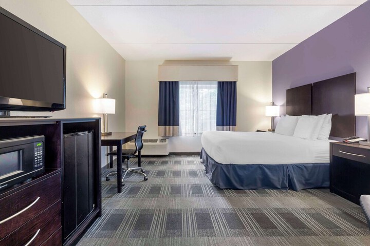 Best Western Hartford Hotel & Suites