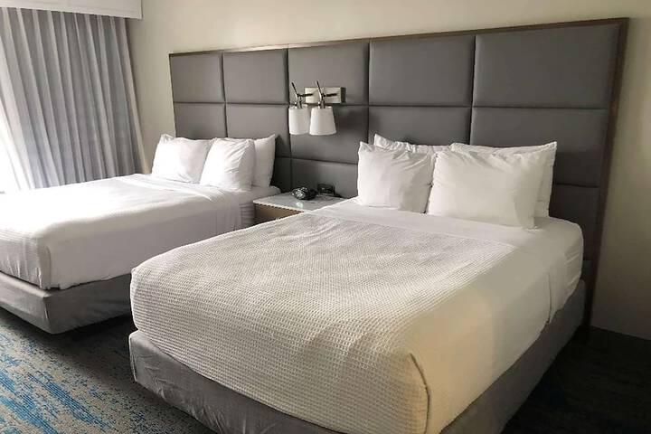 Room 4 of 7