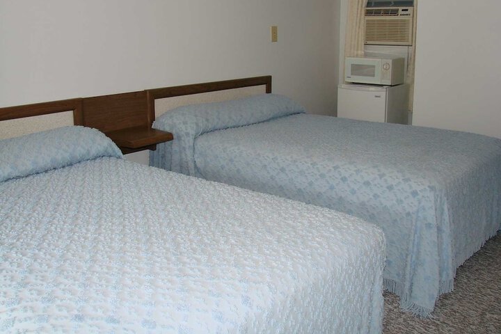 Room 11 of 37
