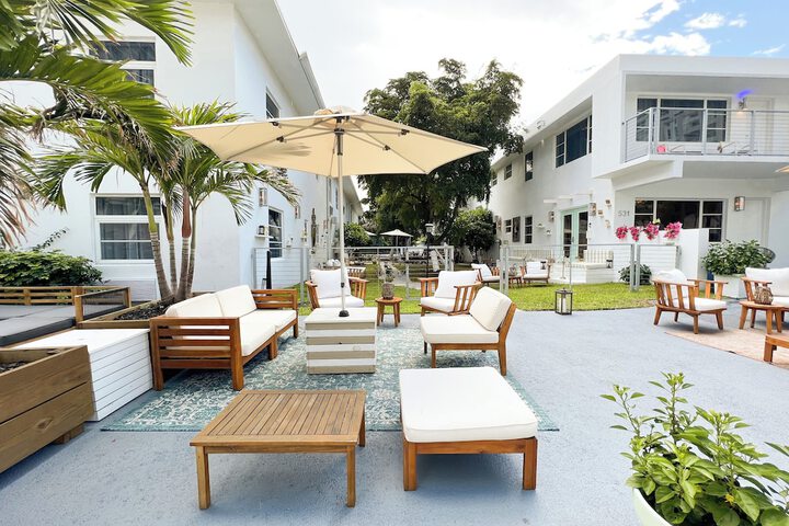 Hotel Exterior 51 of 55