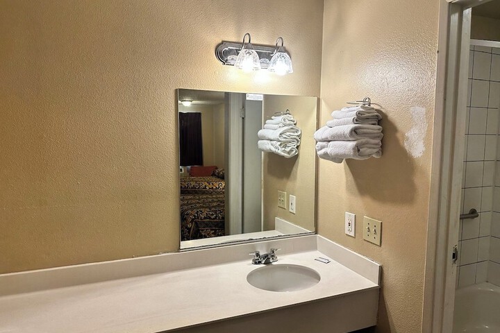 Room 13 of 15