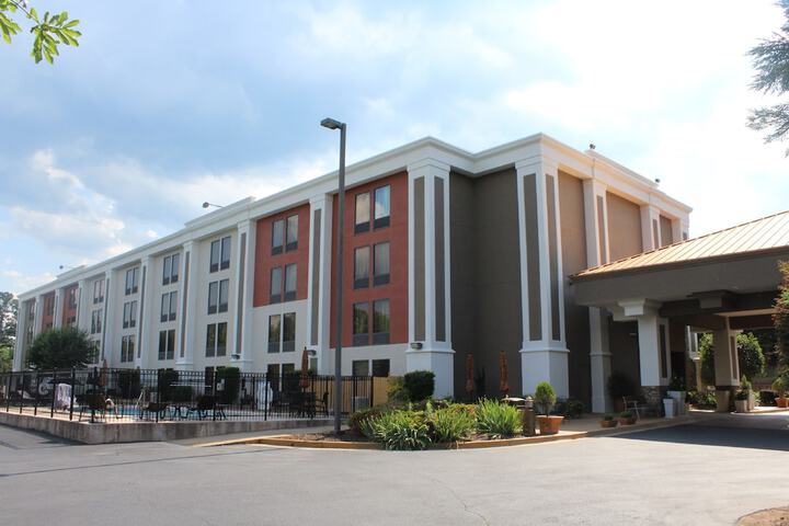 Holiday Inn Express Forsyth by IHG