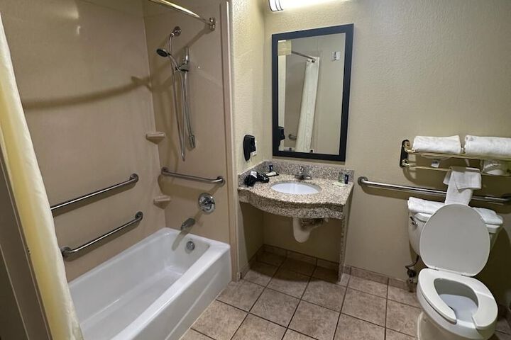 Room 18 of 49