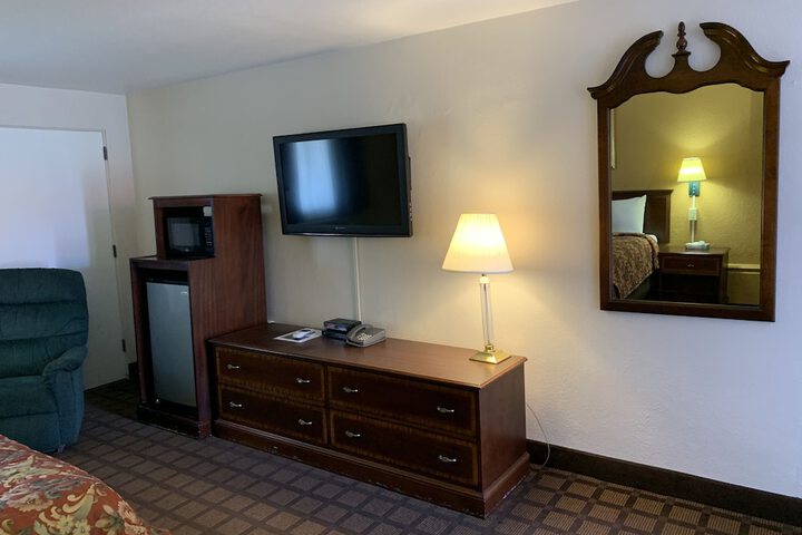 Room 32 of 39