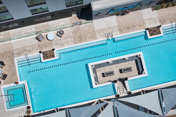 Pool 4 of 61