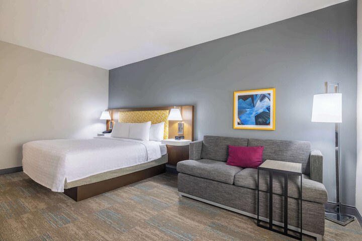 Hampton Inn & Suites Brenham