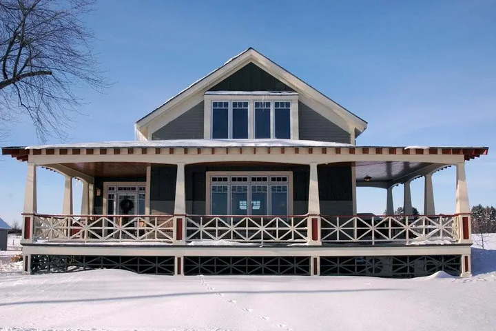 White Pillars Lodging