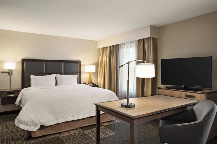 Room 17 of 44