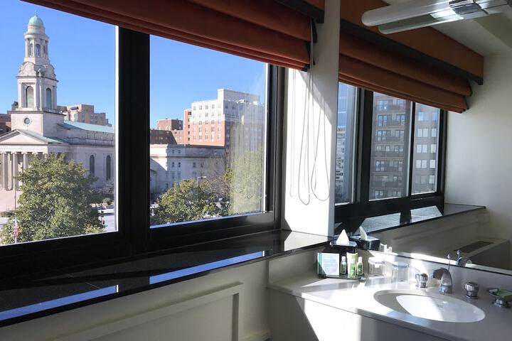 Room 64 of 108