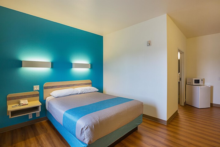 Room 16 of 30
