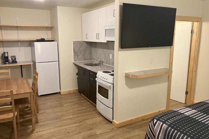 Room 8 of 19