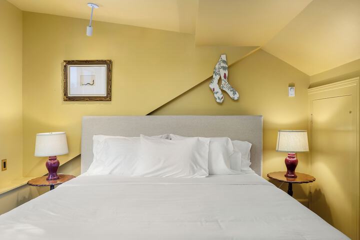 Room 15 of 22