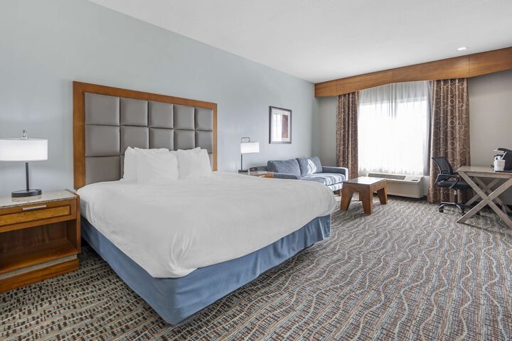 Best Western Plus Peppertree Inn at Omak