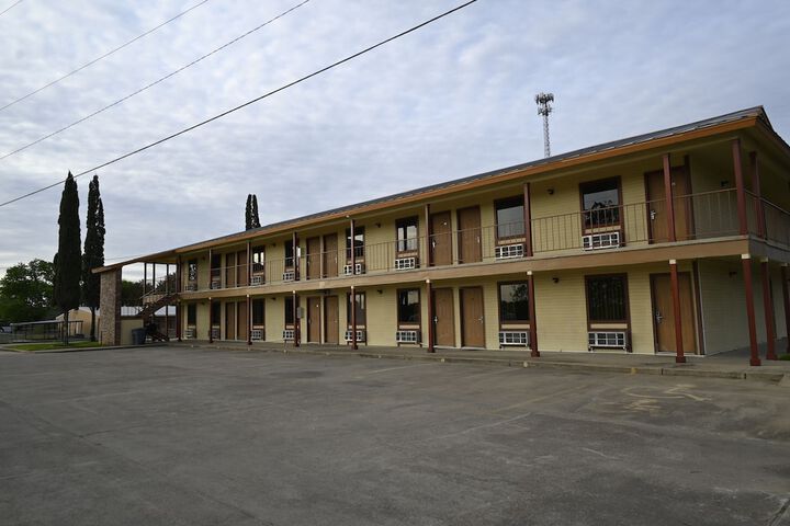 Hotel 4 of 16