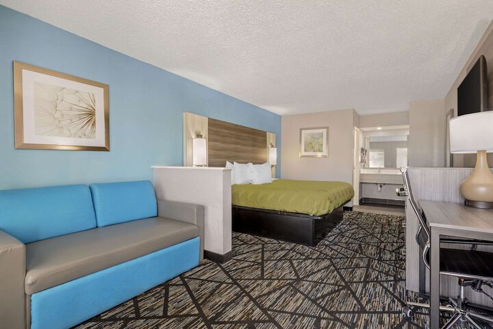 Room 13 of 43