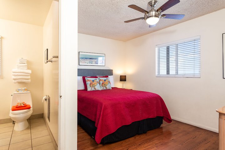 Room 108 of 149