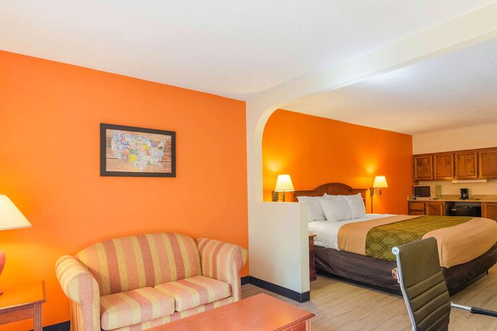 Room 15 of 27