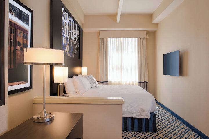 Room 17 of 42
