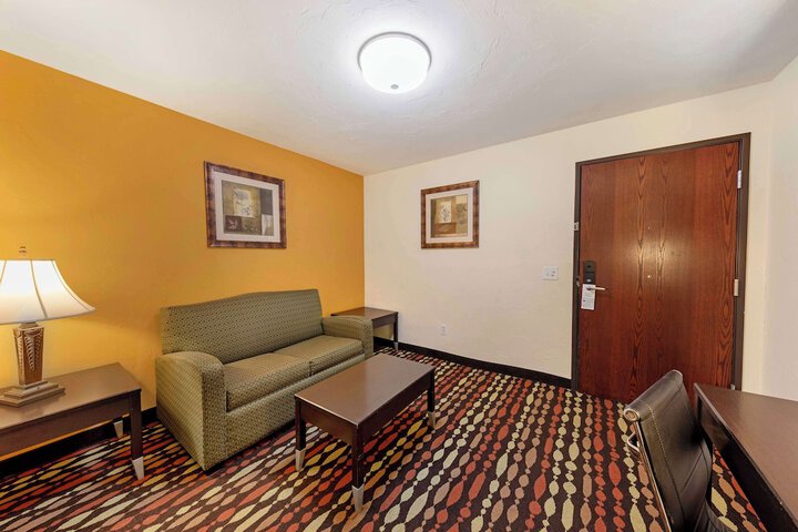 Room 21 of 28