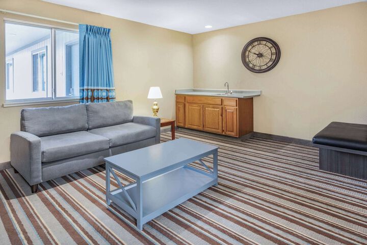 Room 8 of 45
