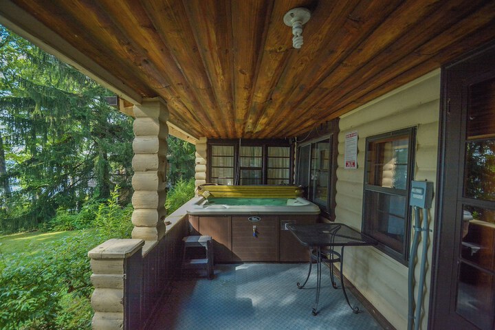 Simpsons Sanctuary by Taylor Made Deep Creek
