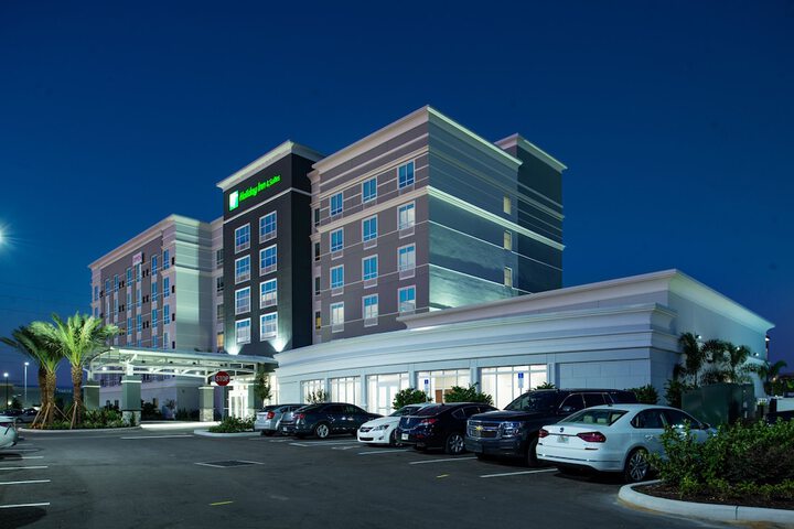 Hotel 4 of 92
