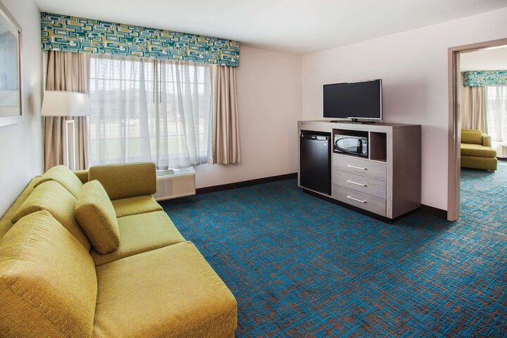 La Quinta Inn & Suites by Wyndham St. Paul-Woodbury