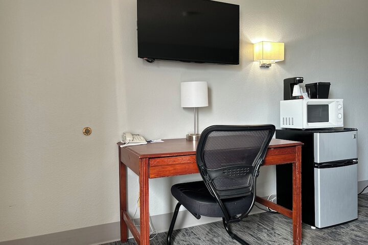 Room 10 of 52