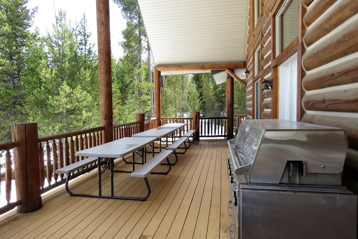 The Hideaway Lodge