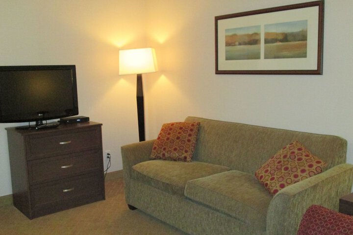 Room 10 of 28