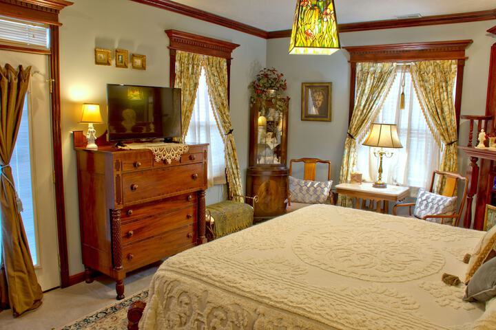 Room 89 of 171