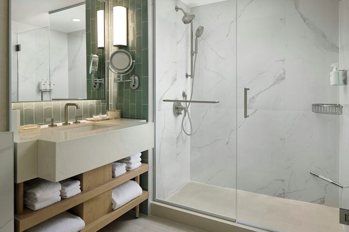 Loews Miami Beach Hotel – South Beach