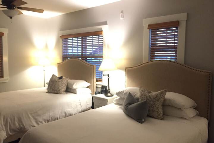 Room 12 of 125