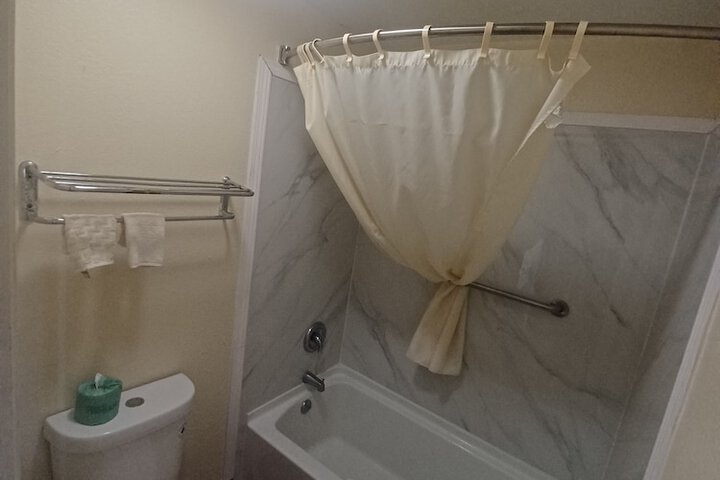 Room 10 of 21