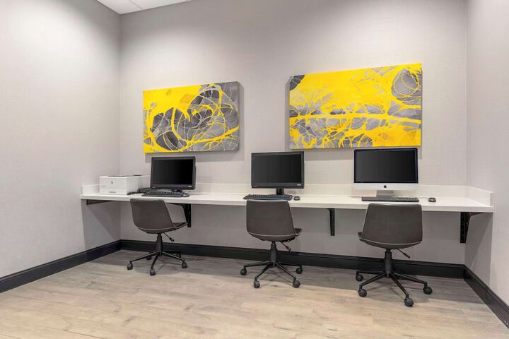 Business Center 43 of 43