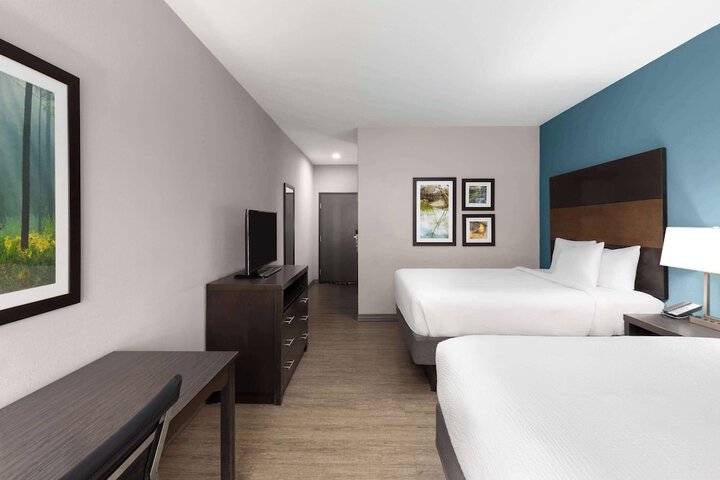 Room 30 of 50