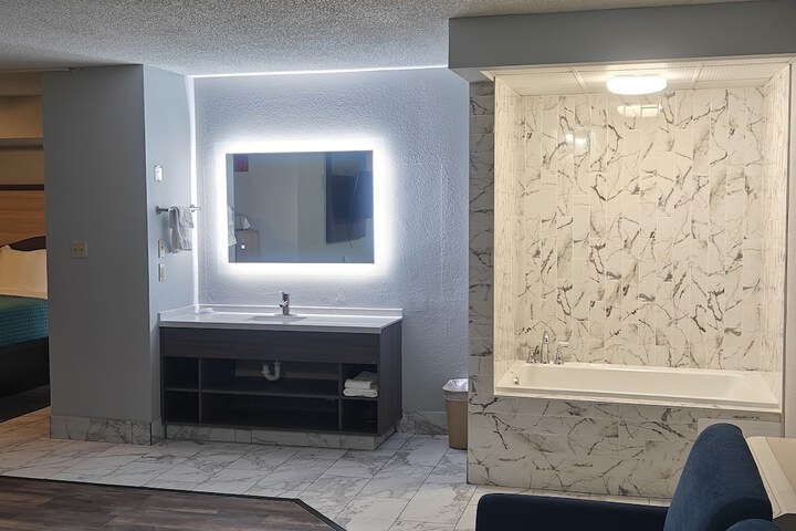 Room 9 of 50