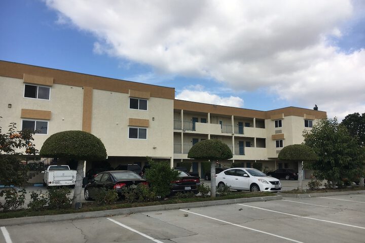 Bellflower Travel Inn