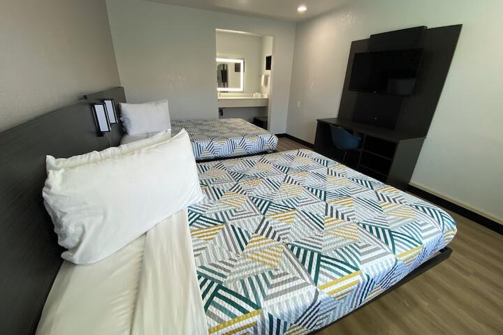 Room 16 of 25