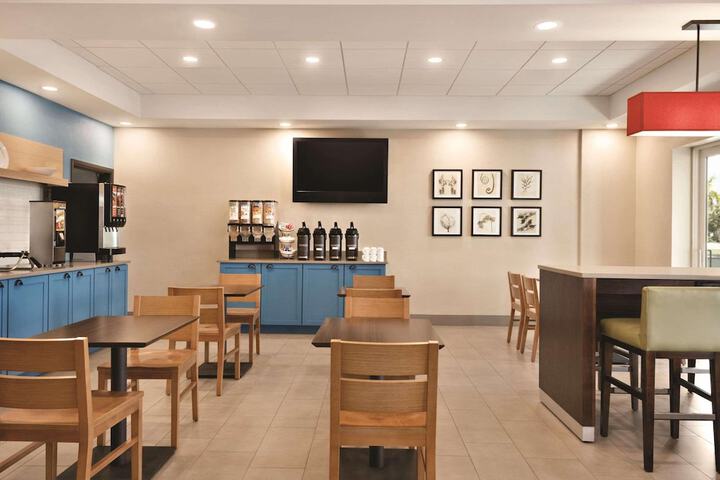 Country Inn & Suites by Radisson Bradenton-Lakewood Ranch, FL