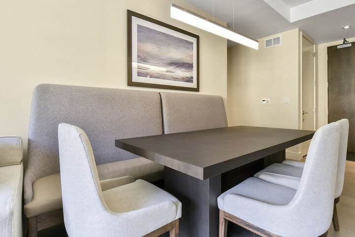 Room 127 of 187