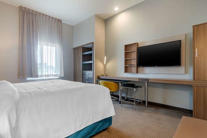 Room 15 of 37