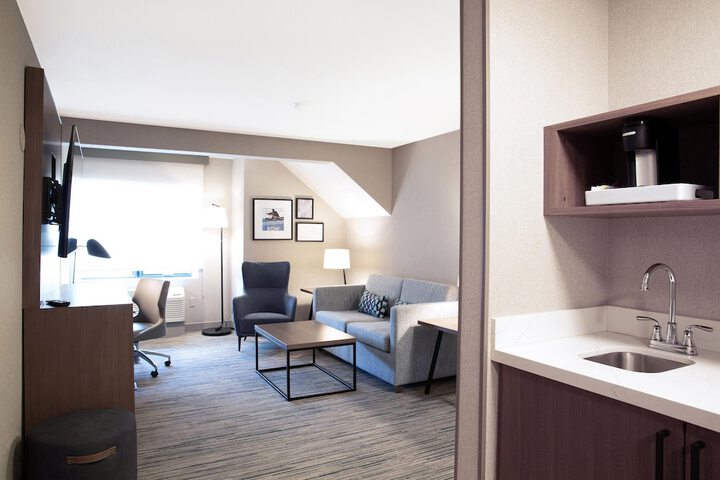 Room 10 of 31