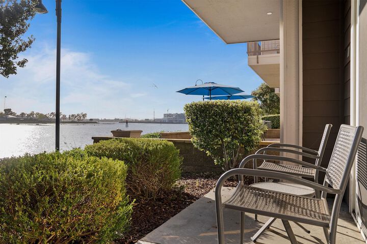 Best Western Plus Bayside Hotel