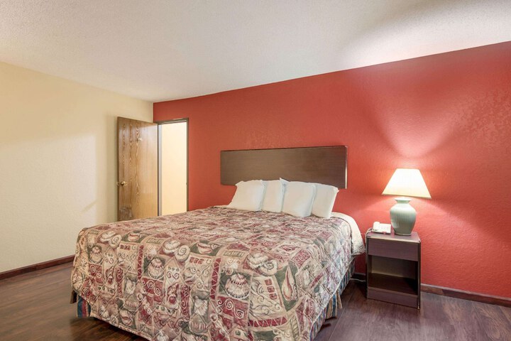 Room 19 of 27