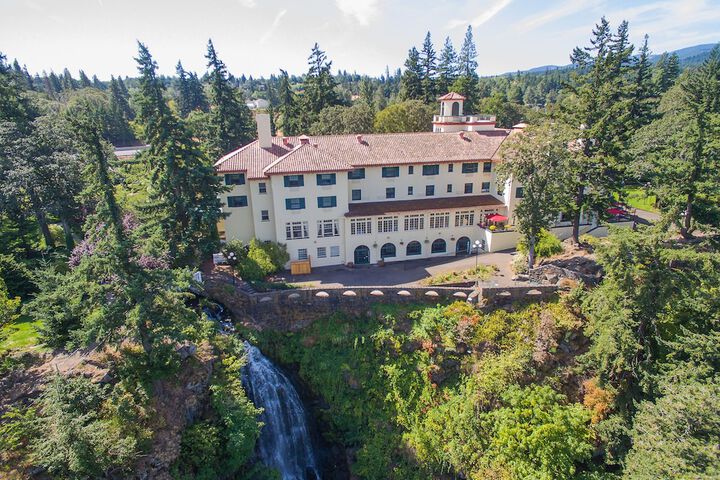 Columbia Gorge Hotel and Spa